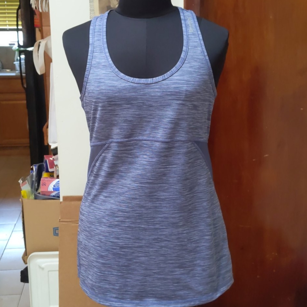 Reebok tank size small